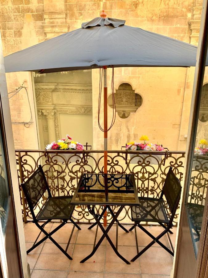 Wineexperience- Wine&Jacuzzi Suite Lecce Exterior foto